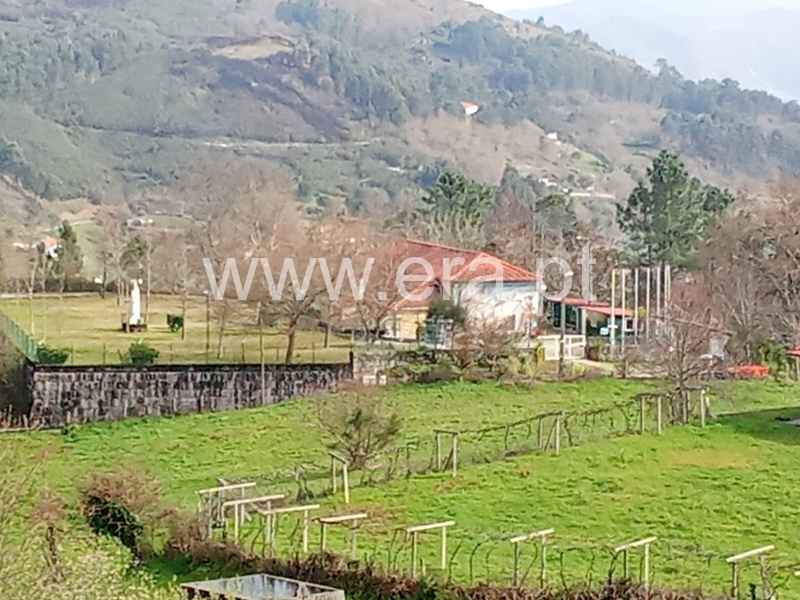 Terreno / Arcos de Valdevez, Rio Frio