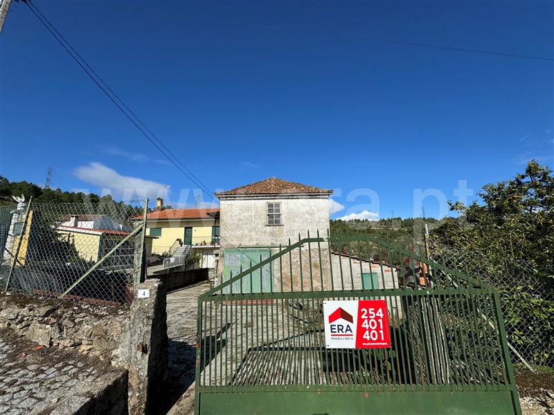 Terreno / Armamar, Aricera e Goujoim