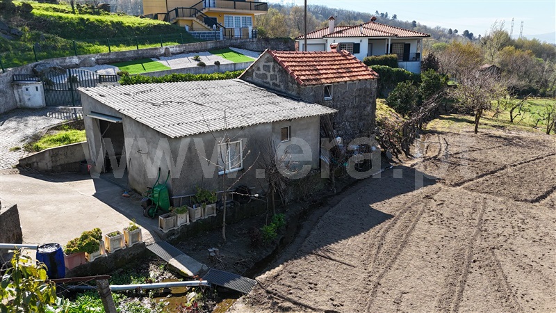 Terreno / Baião, Campelo e Ovil