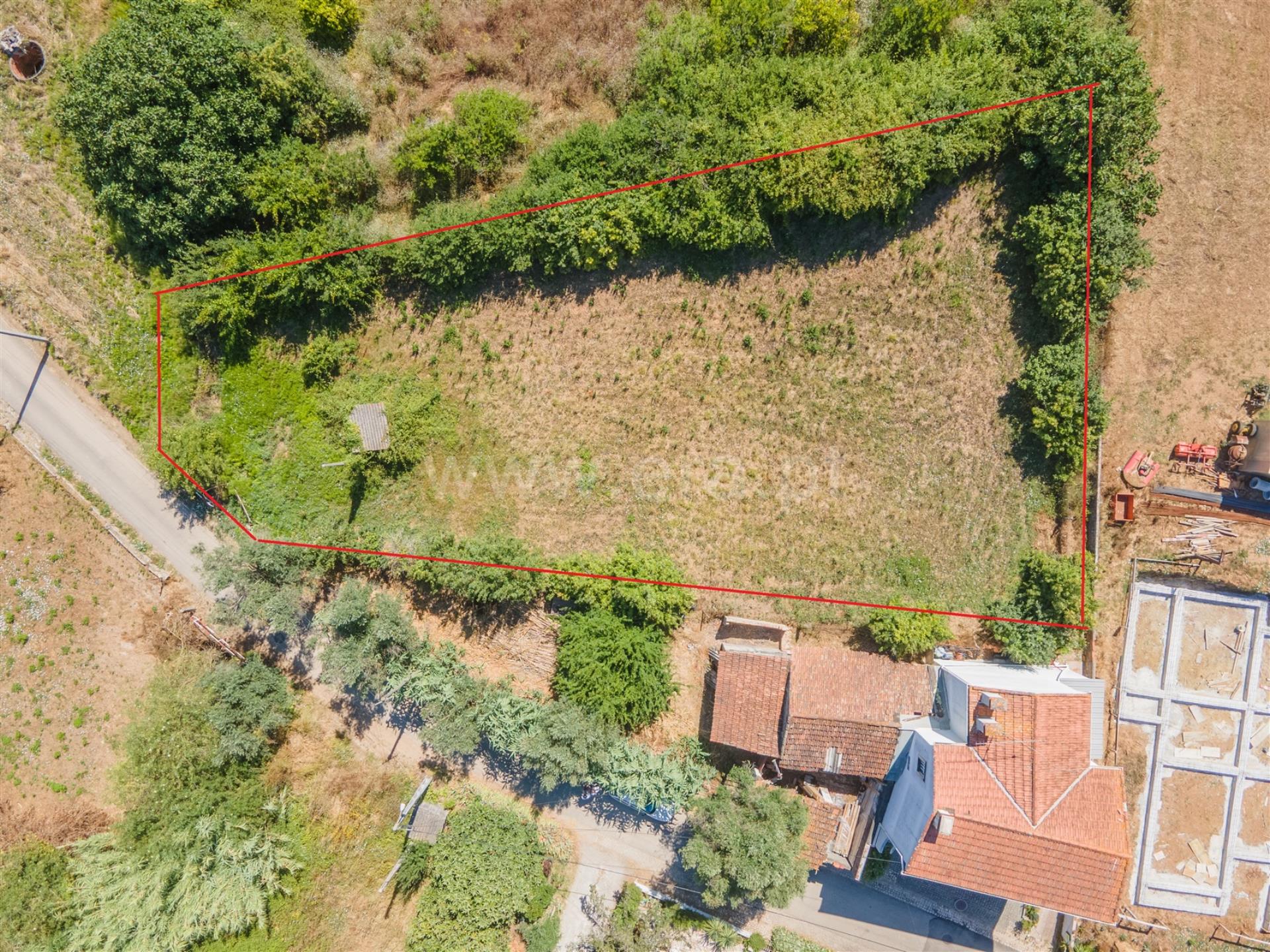 Land for sale in Batalha, Portugal — €79,500