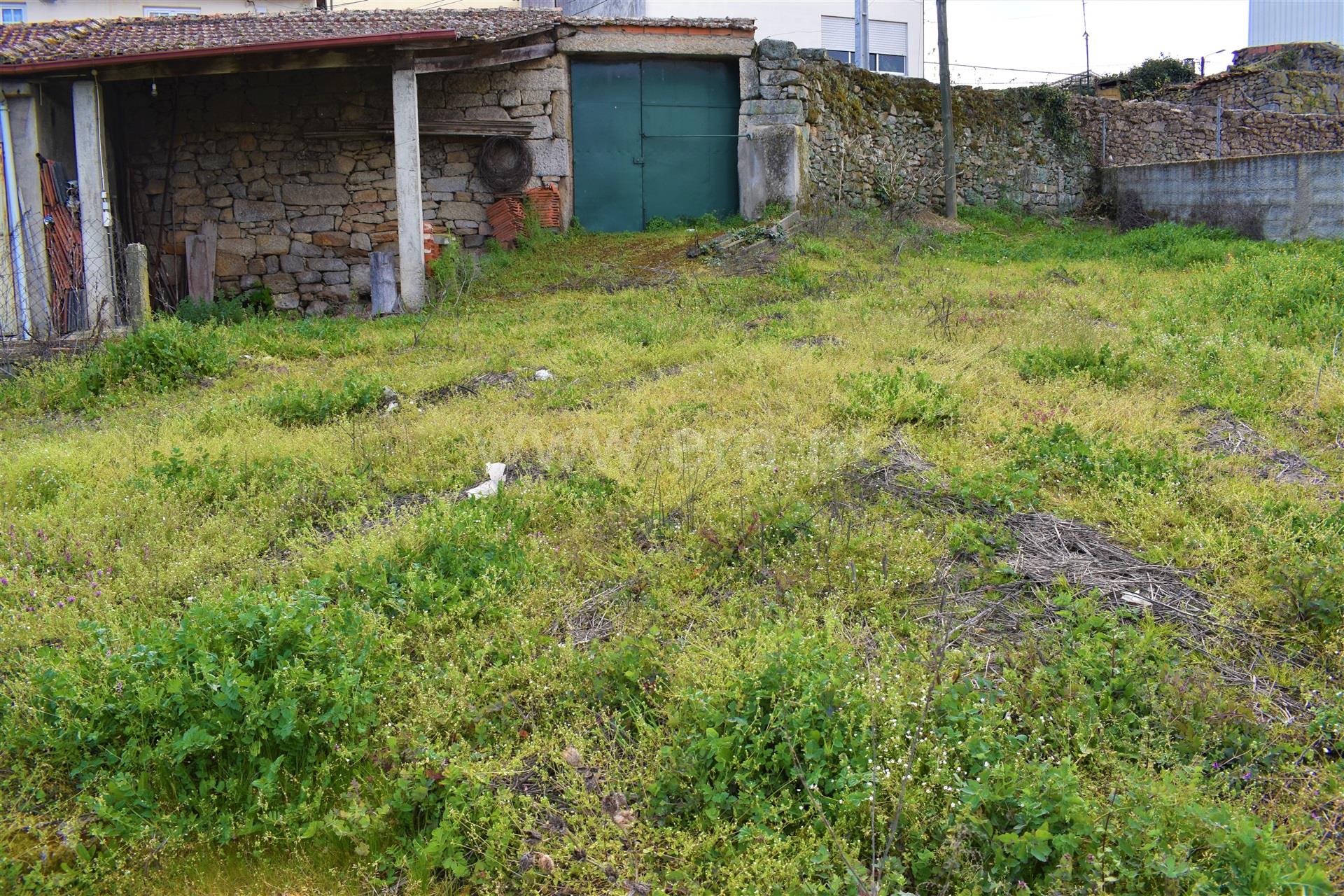 Land for sale in Chaves, Portugal — €73,000