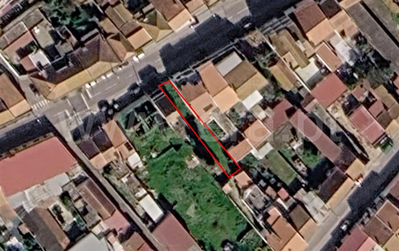 Terreno com ruina / Almeirim, Benfica do Ribatejo