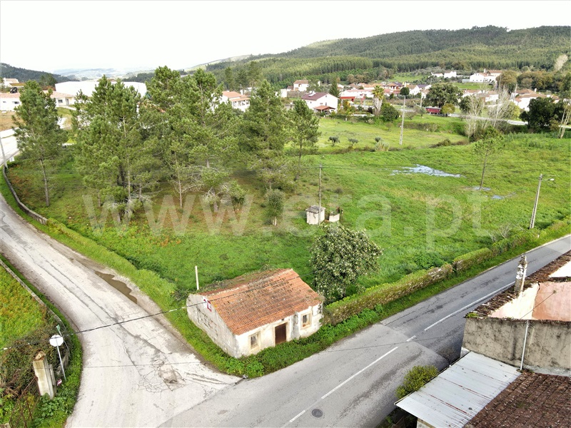 Terreno com ruina / Alvaiázere, Pussos São Pedro