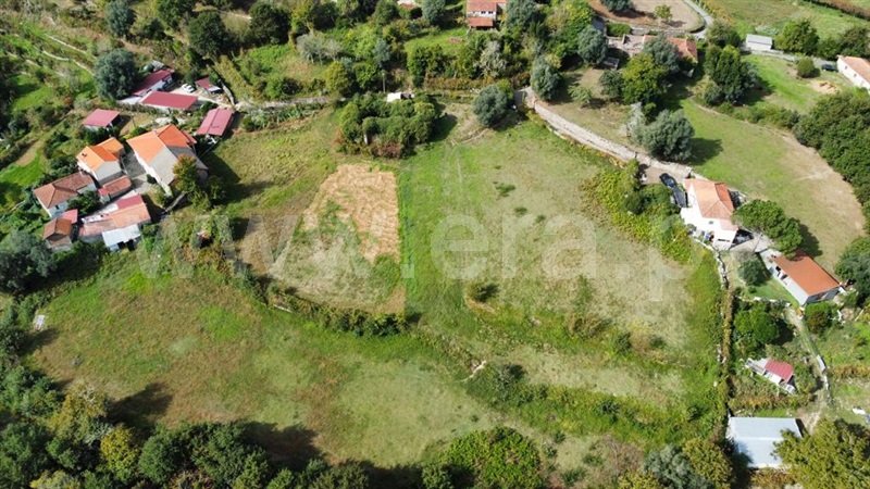 Terreno com ruina / Arcos de Valdevez, Sabadim