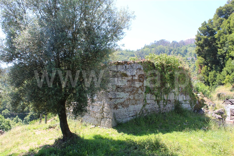 Terreno com ruina  Arcos de Valdevez, Vale - 1178226 - 2