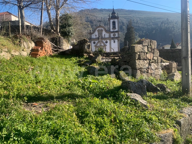 Terreno com ruina  Baião, Teixeira e Teixeiró - 1301129 - 2