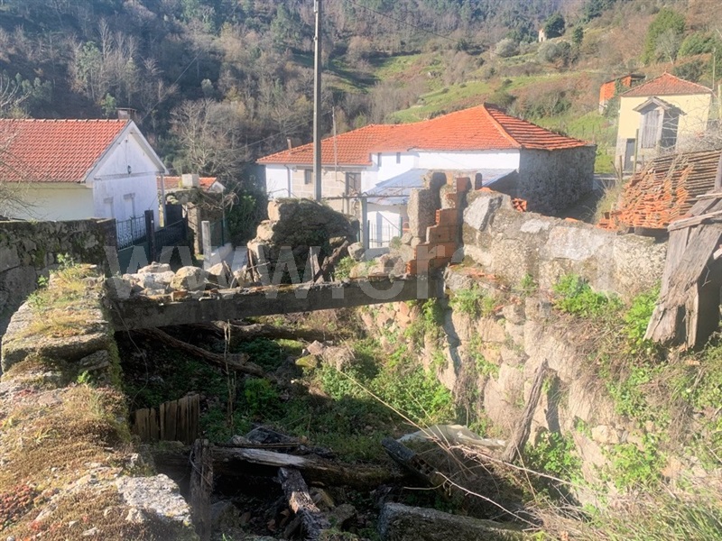 Terreno com ruina  Baião, Teixeira e Teixeiró - 1301129 - 8
