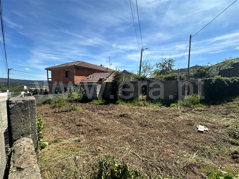 Terreno com ruina / Boticas, Boticas e Granja
