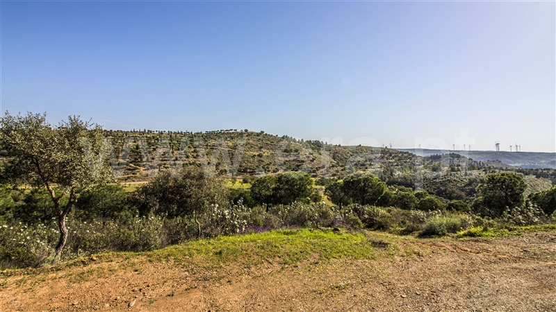 Terreno com ruina / Castro Marim, Odeleite