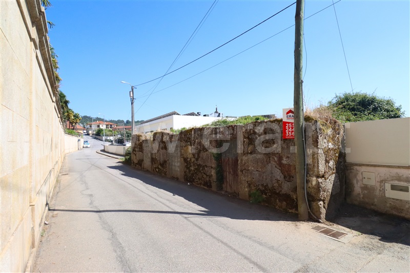 Terreno com ruina  Felgueiras, Margaride (Santa Eulália), Várzea, Lagares, Varziela e Moure - 1420583 - 2