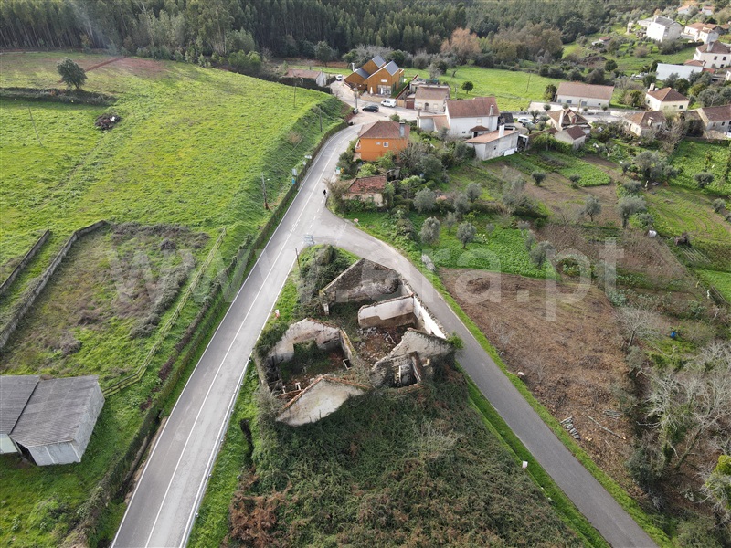 Terreno com ruina  Ferreira do Zêzere, Beco - 1141281 - 2
