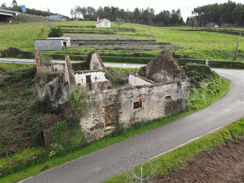 Terreno com ruina  Ferreira do Zêzere, Beco - 1141281 - 6