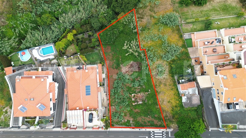 Terreno com ruina / Funchal, Santo António