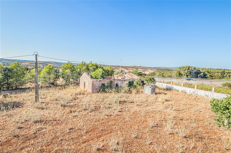 Terreno com ruina / Lagos, Bensafrim