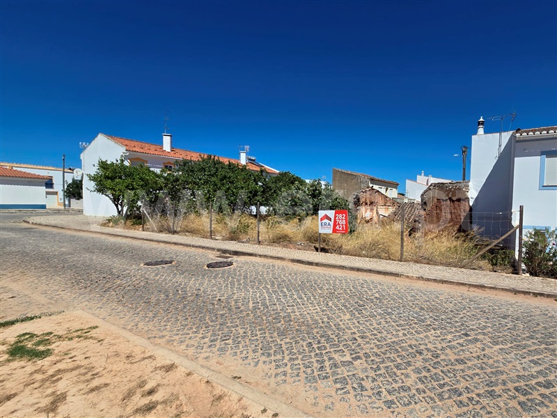 Terreno com ruina / Lagos, Bensafrim