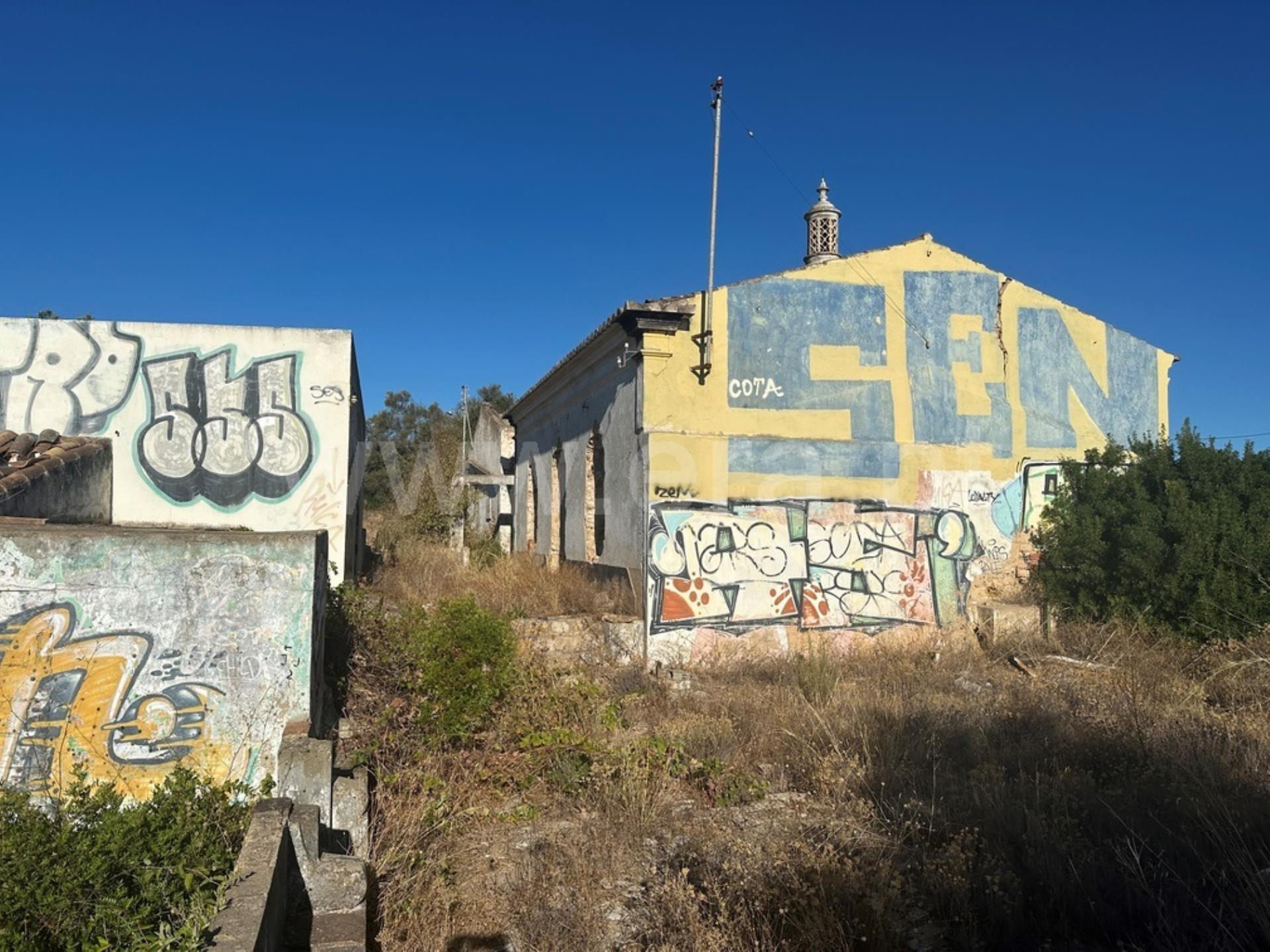 Land for sale in Loulé, Portugal — €595,000