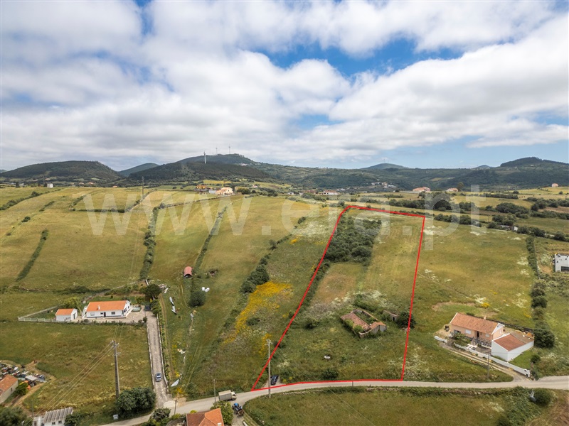 Terreno com ruina / Mafra, Igreja Nova