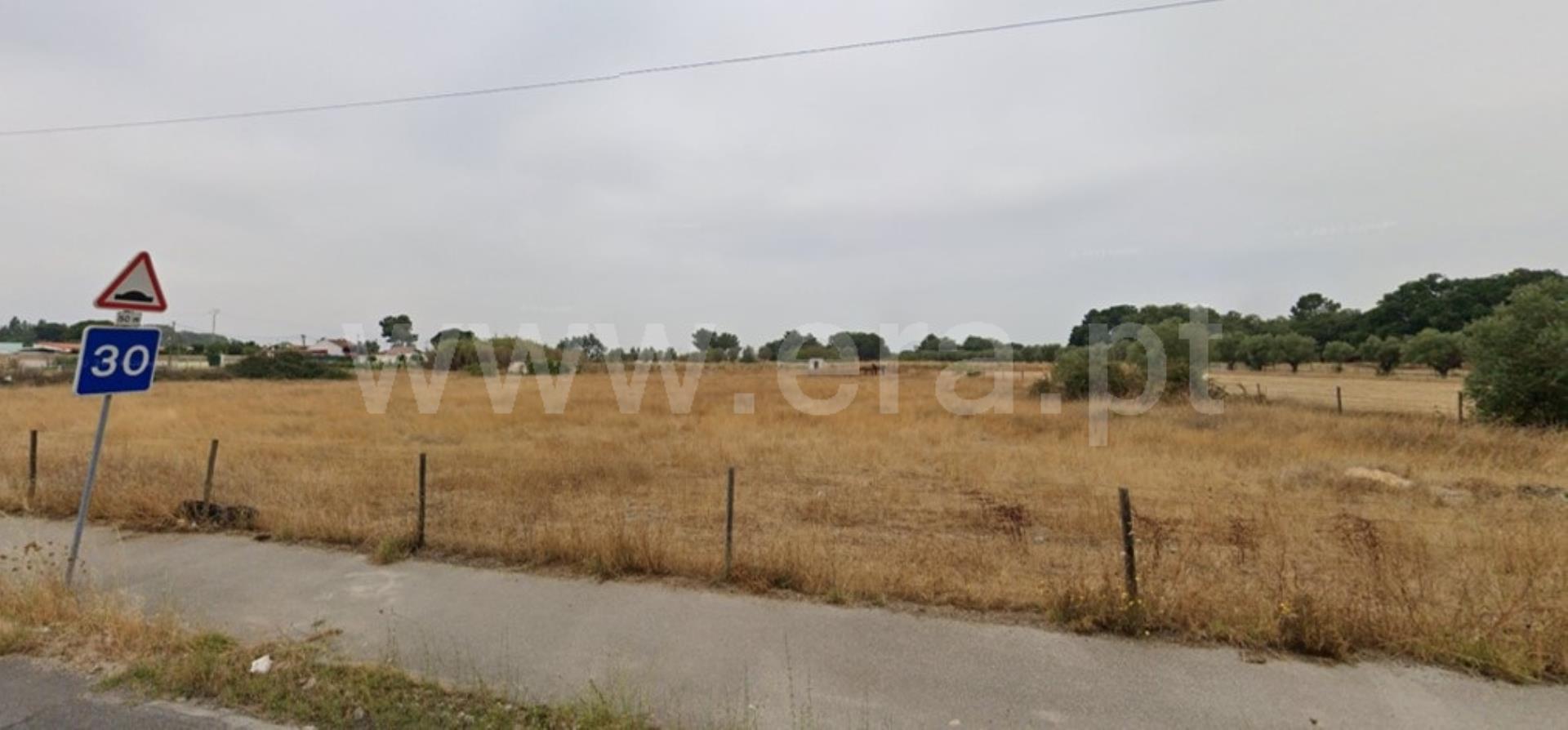 Land for sale in Moita, Portugal — €218,000