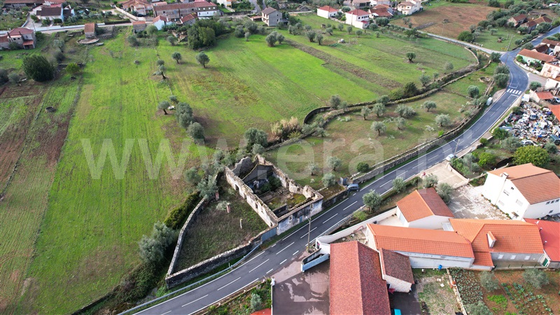 Terreno com ruina  Ourém, Nossa Senhora das Misericórdias - 1362746 - 2