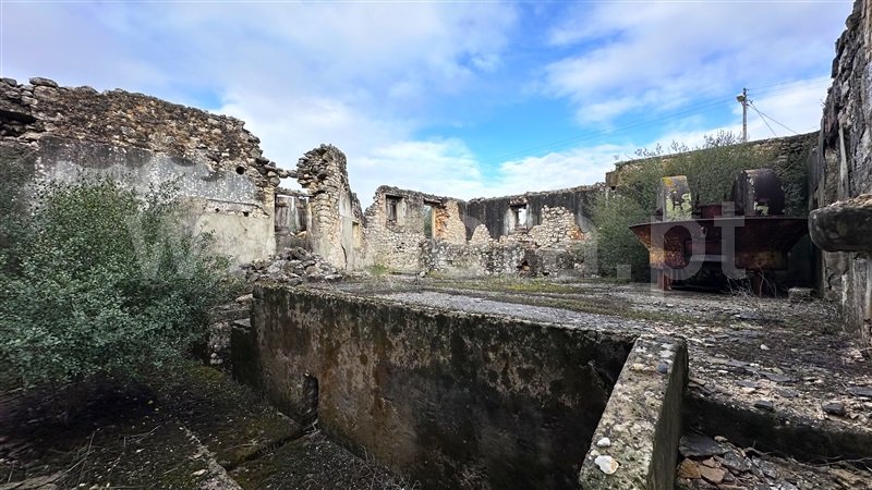 Terreno com ruina  Ourém, Nossa Senhora das Misericórdias - 1362746 - 17