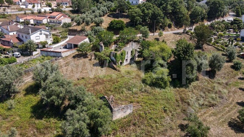 Terreno com ruina  com Urbano Ourém, Nossa Senhora das Misericórdias - 1416985 - 8