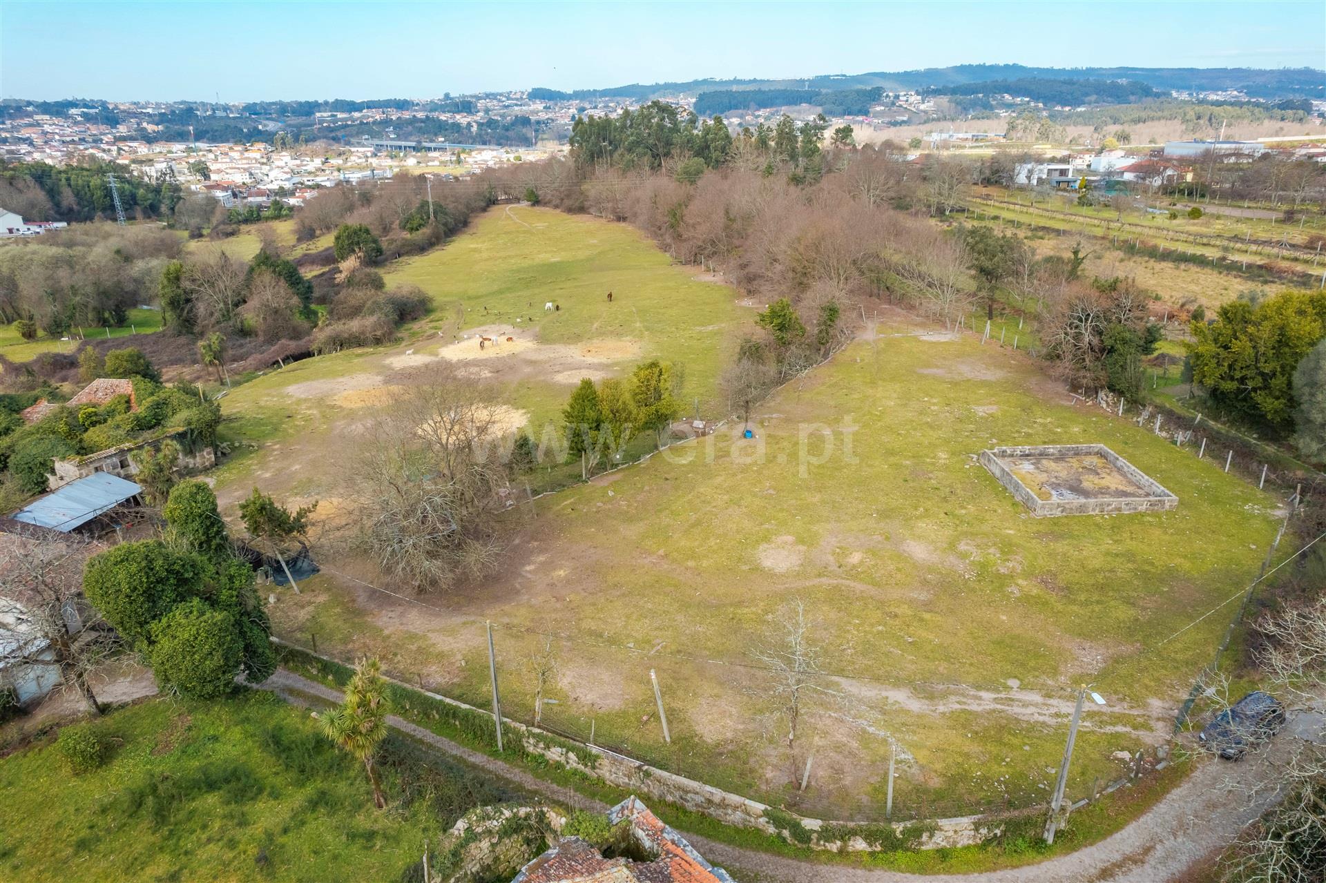 Land for sale in Paços de Ferreira, Portugal — €500,000