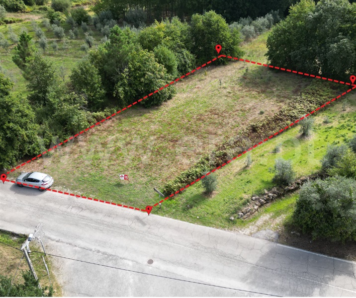 Terreno com ruina / Penalva do Castelo, Castelo de Penalva