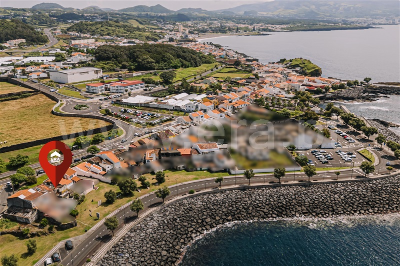 Terreno com ruina / Ponta Delgada, Ponta Delgada