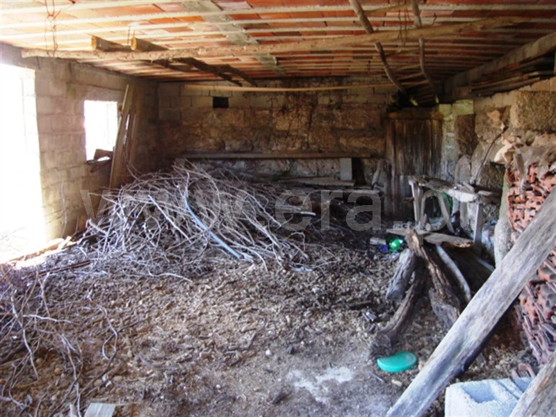 Terreno com ruina  Póvoa de Lanhoso, Sobradelo da Goma - 1015274 - 5