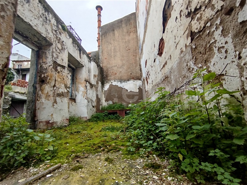 Terreno com ruina / Sardoal, Sardoal