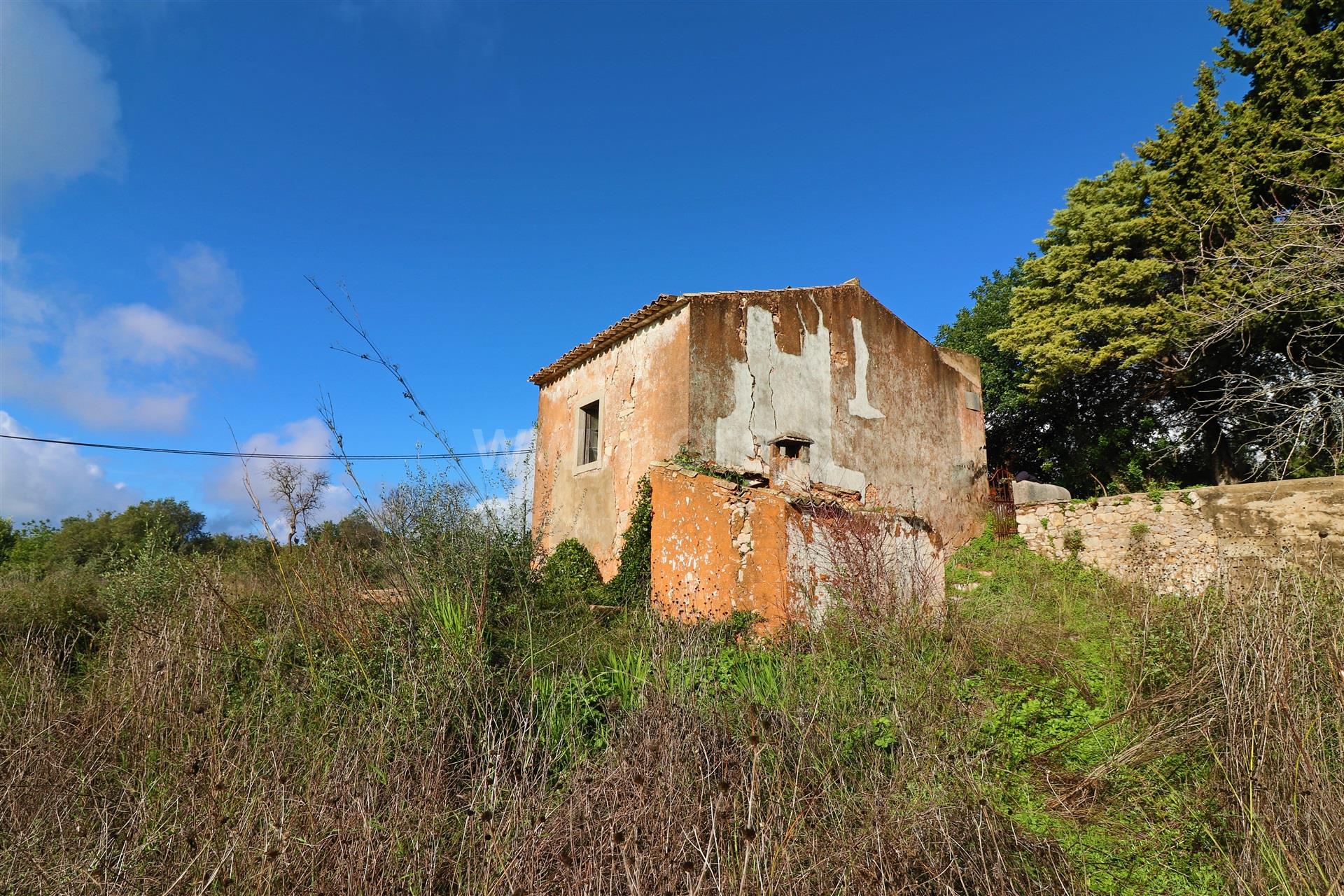 Land for sale in Loulé, Portugal — €175,000