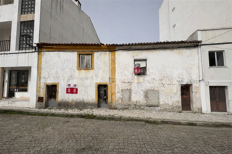 Terreno com ruina T10 / Mação, Mação, Penhascoso e Aboboreira