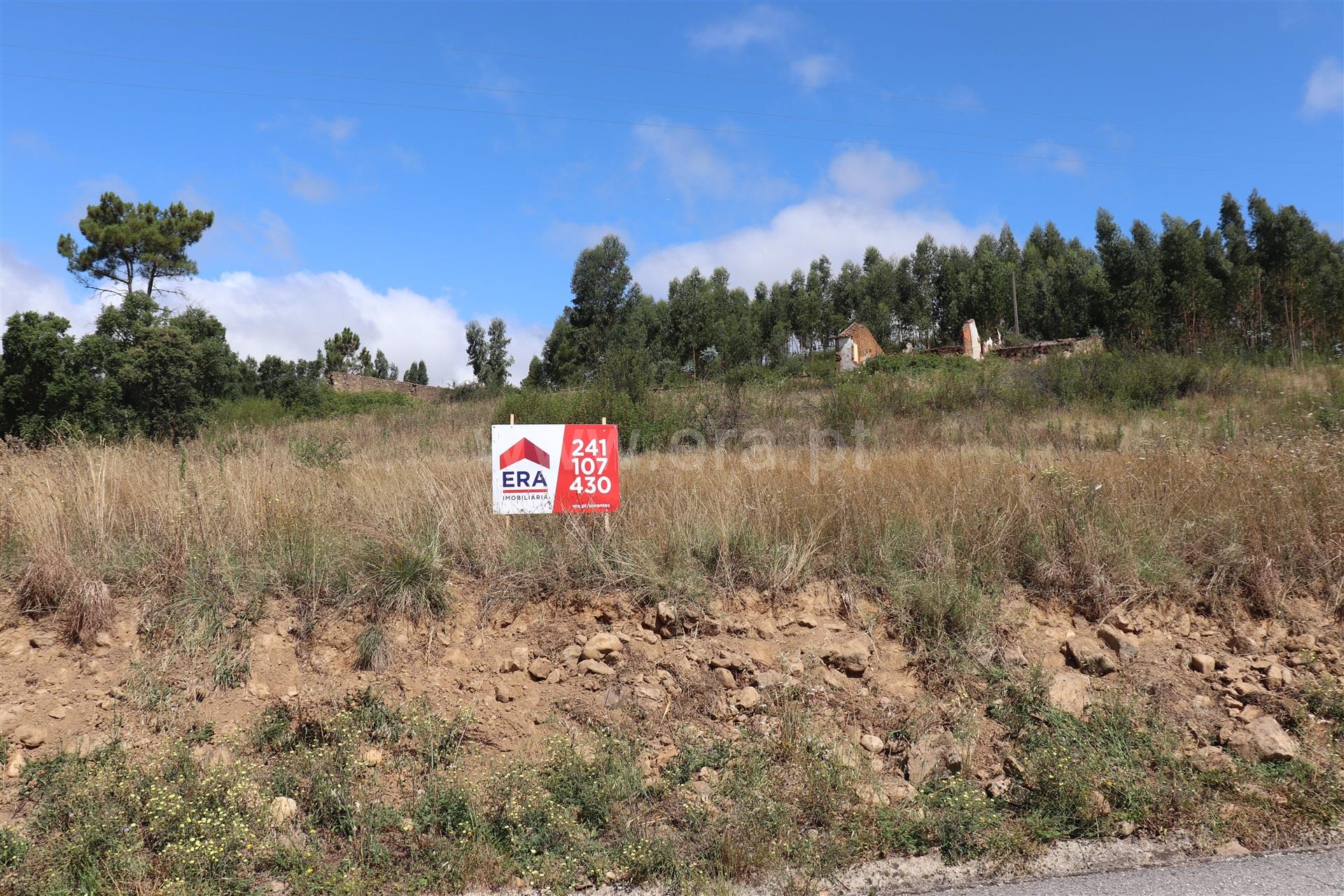Land for sale in Abrantes, Portugal — €90,000