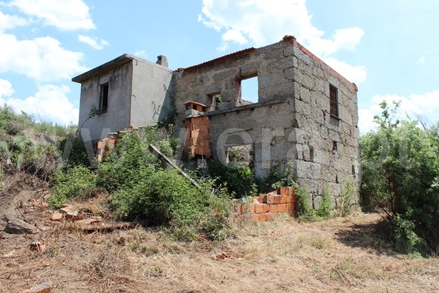 Terreno com ruina / Tábua, Vila Nova de Oliveirinha