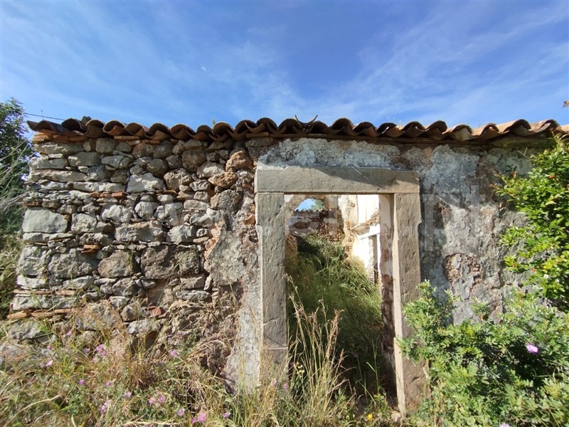 Terreno com ruina  Tavira, Santa Catarina da Fonte do Bispo - 1404666 - 13