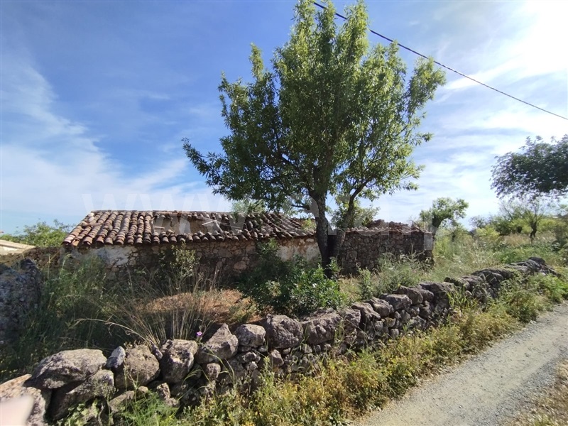 Terreno com ruina  Tavira, Santa Catarina da Fonte do Bispo - 1404666 - 17