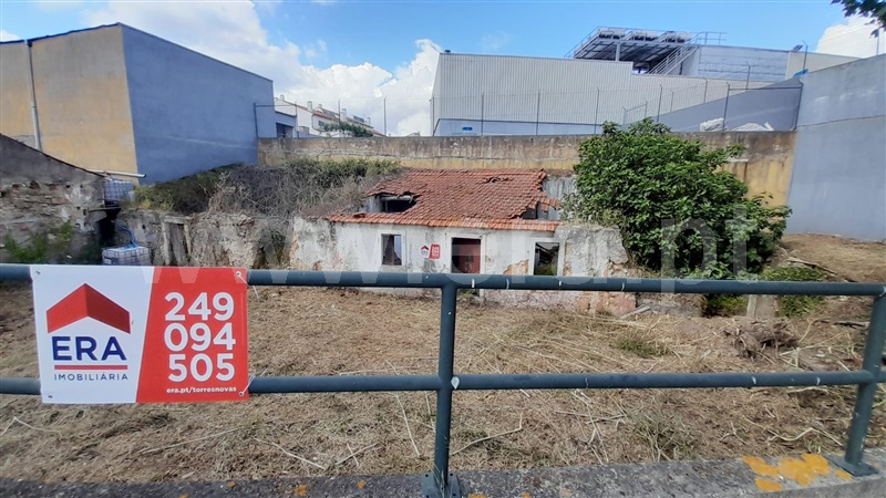 Terreno com ruina  Torres Novas, Torres Novas (Santa Maria, Salvador e Santiago) - 1039790 - 12