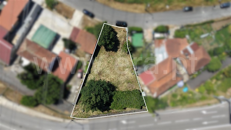 Terreno com ruina / Valongo, Campo e Sobrado