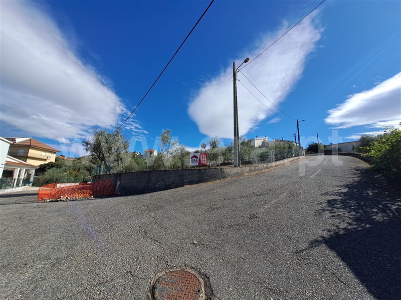 Terreno / Covilhã, Peso e Vales do Rio