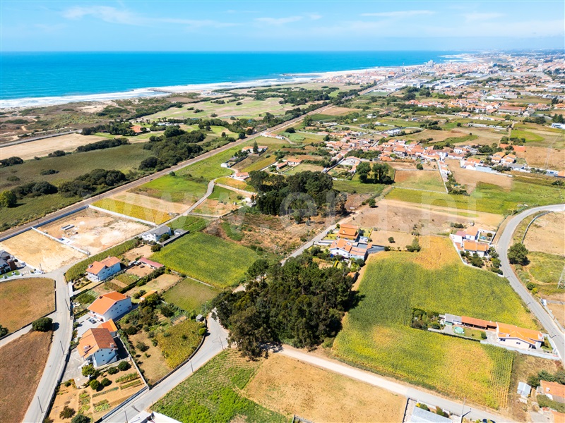 Terreno / Espinho, Paramos