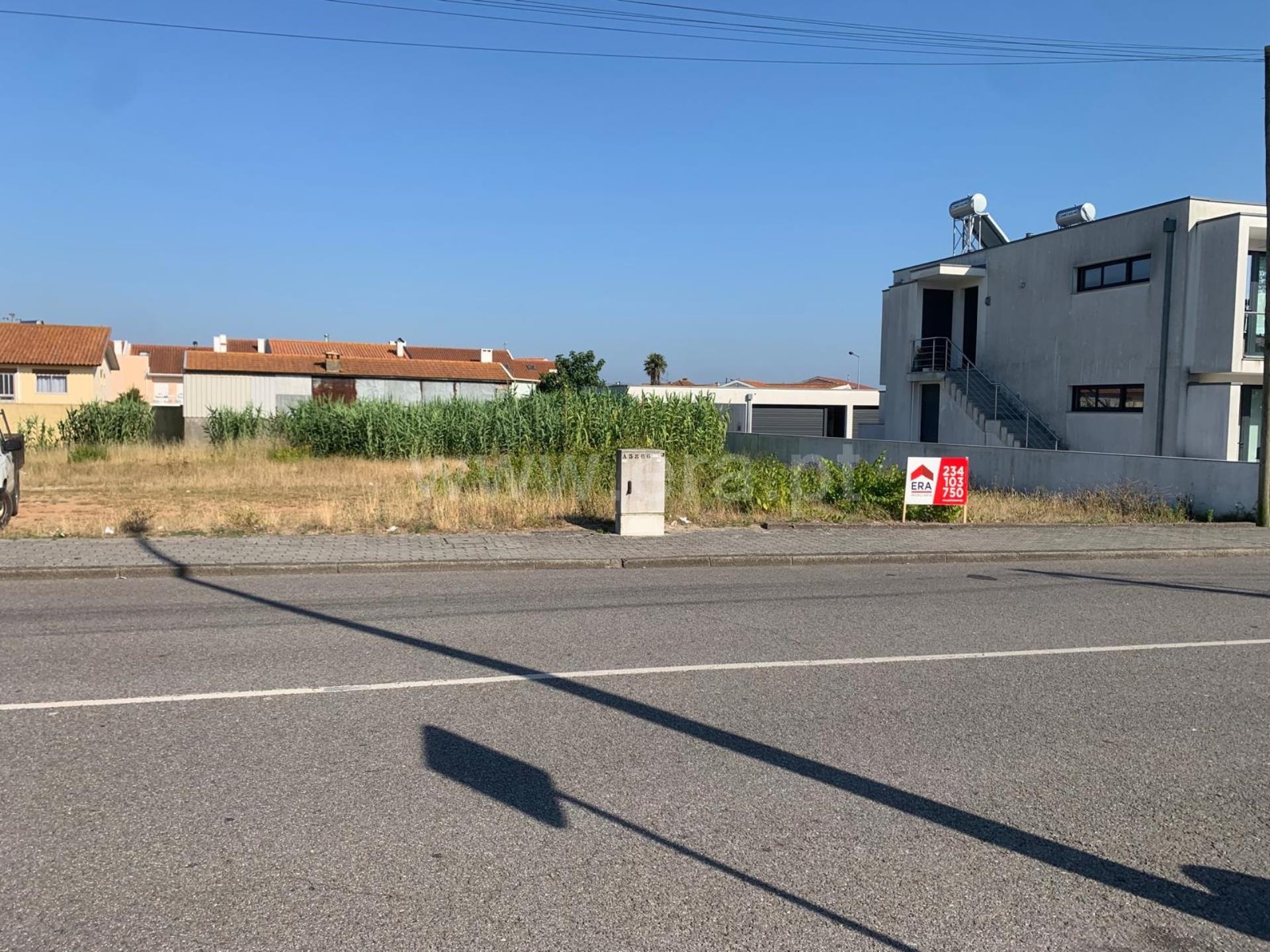 Land for sale in Estarreja, Portugal — €325,000