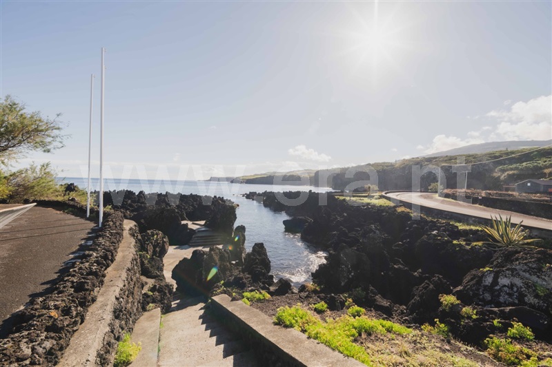Terreno Estúdio / Praia da Vitória, Biscoitos