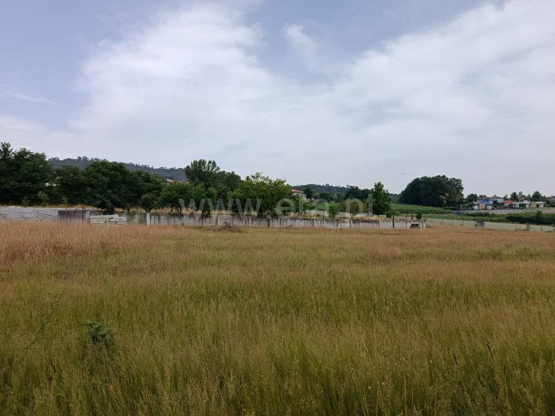 Terreno / Fafe, Golães