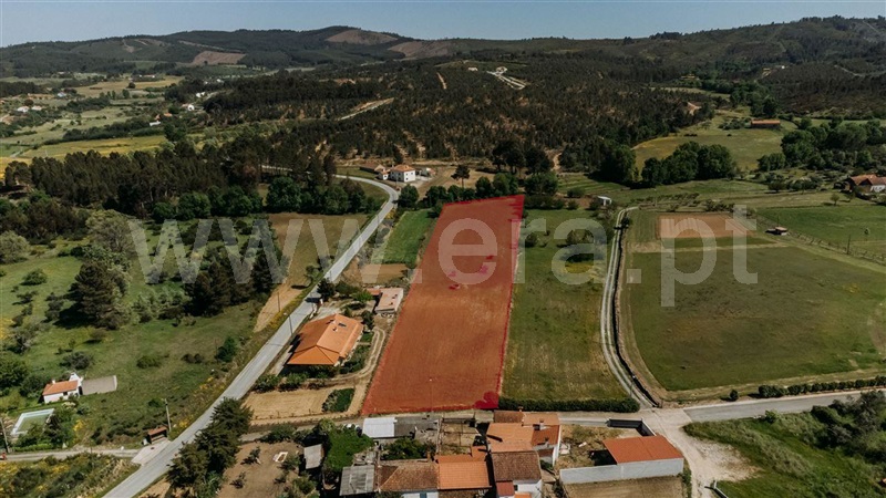Terreno / Fundão, Enxames