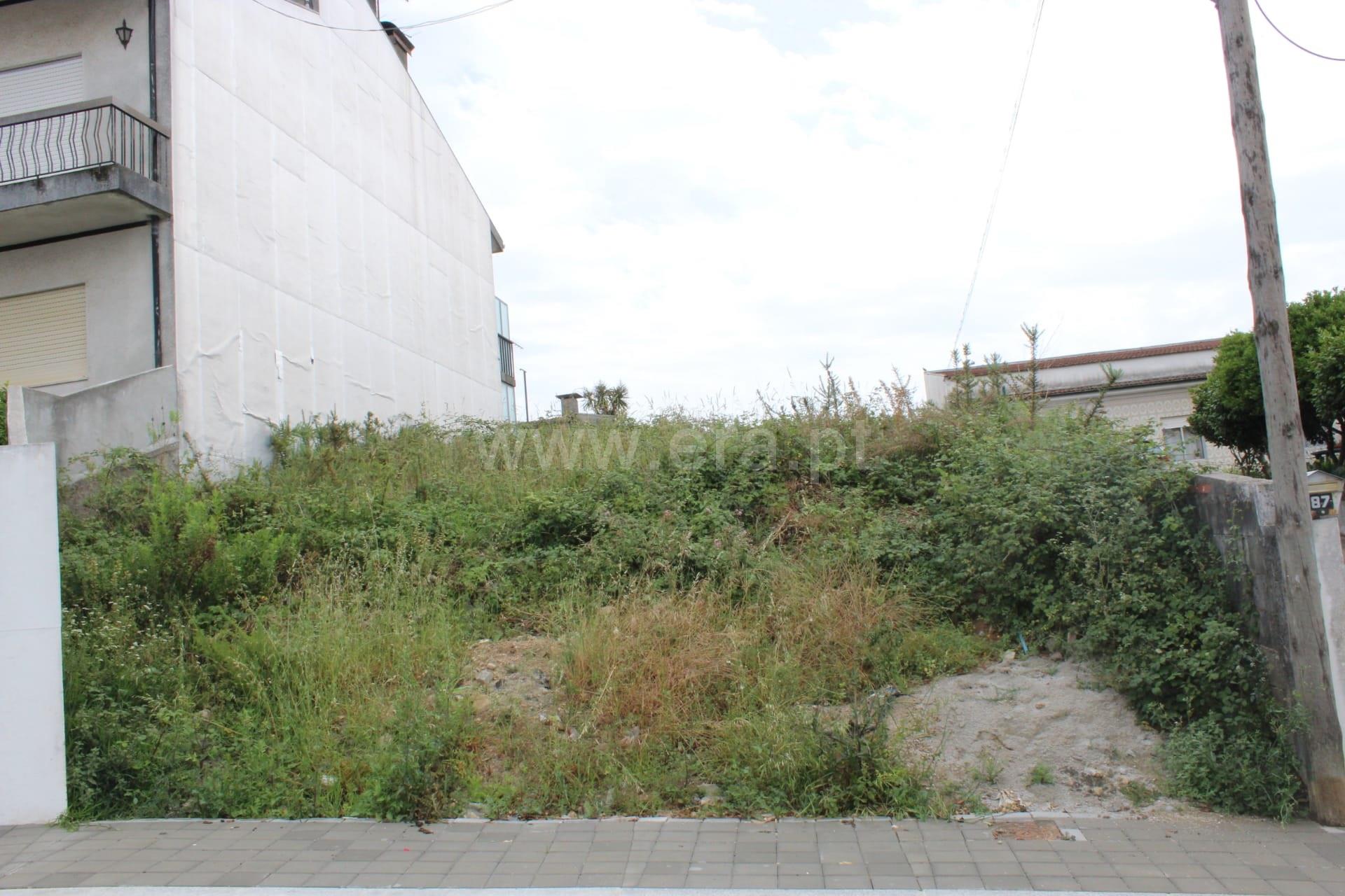 Land for sale in Gondomar, Portugal — €75,000