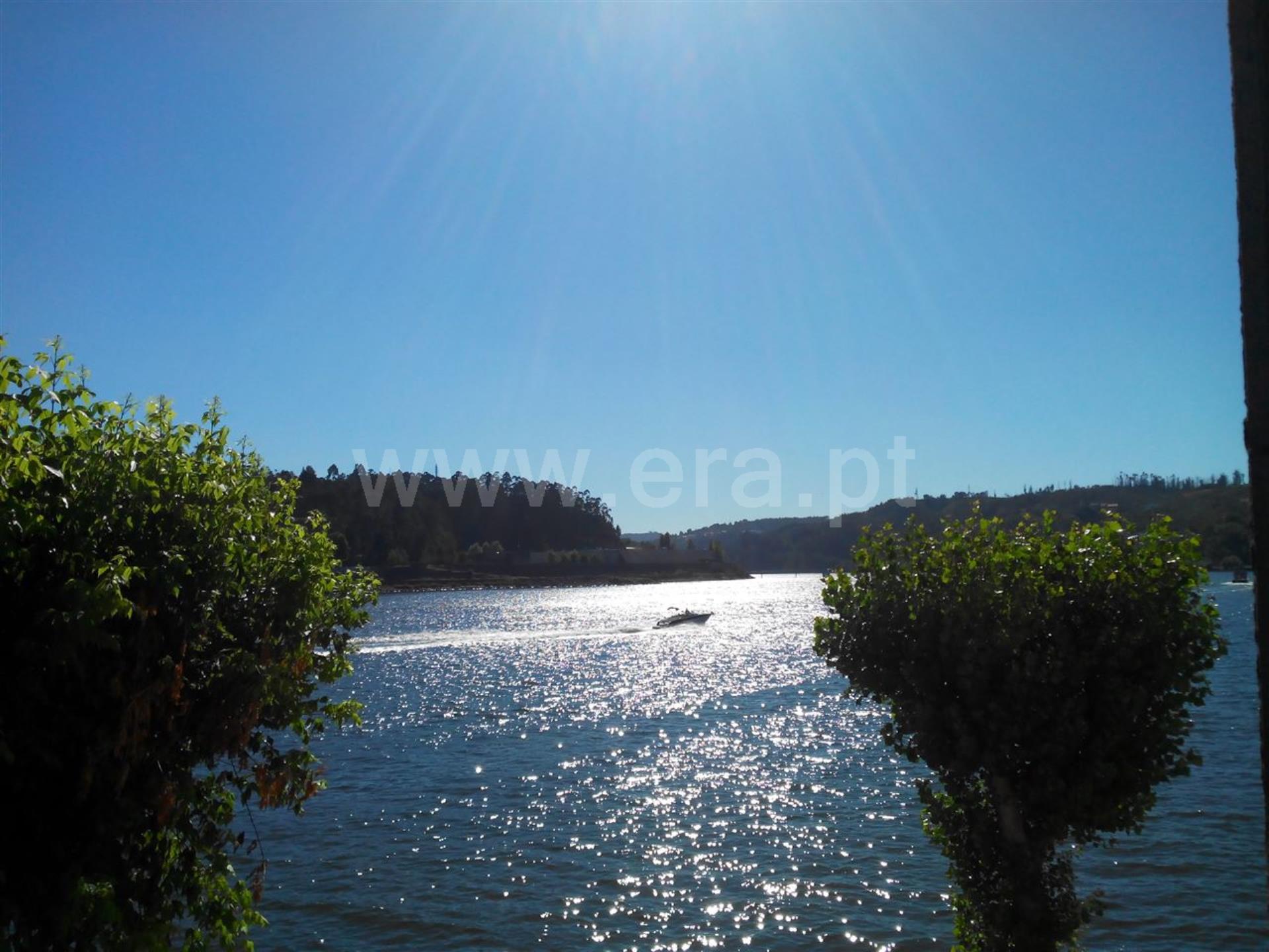 Land for sale in Gondomar, Portugal — €235,000
