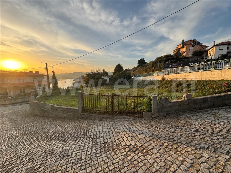 Terreno / Gondomar, Medas