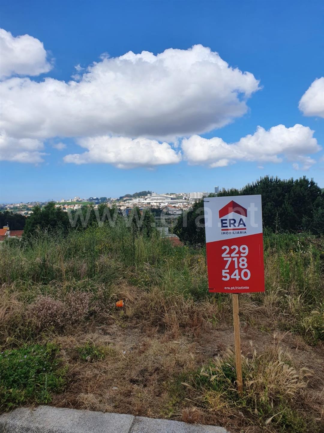 Land for sale in Gondomar, Portugal — €98,500