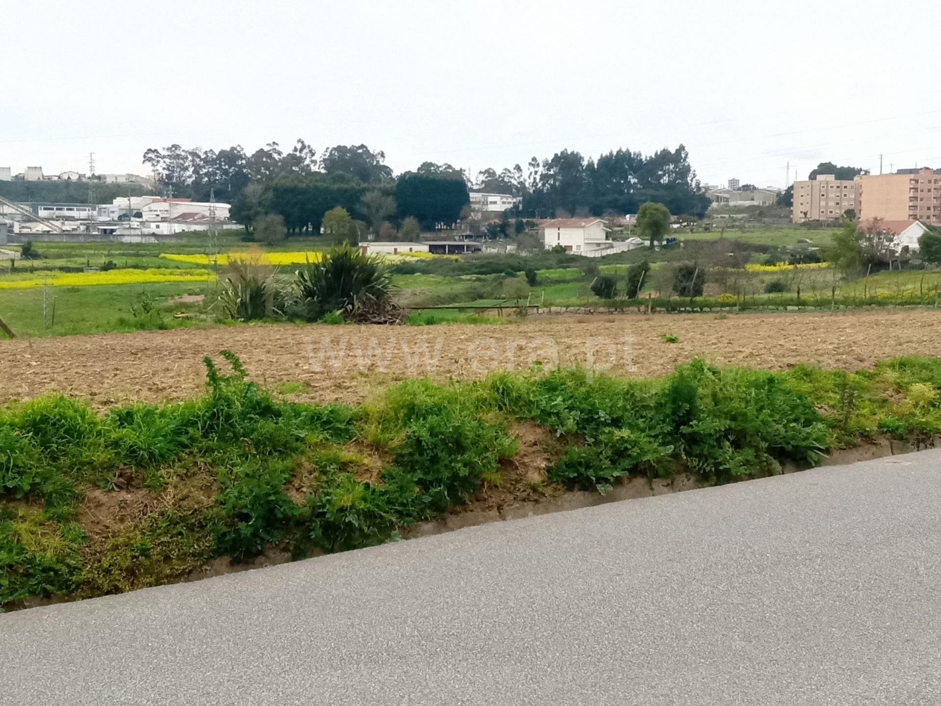 Land for sale in Gondomar, Portugal — €560,000