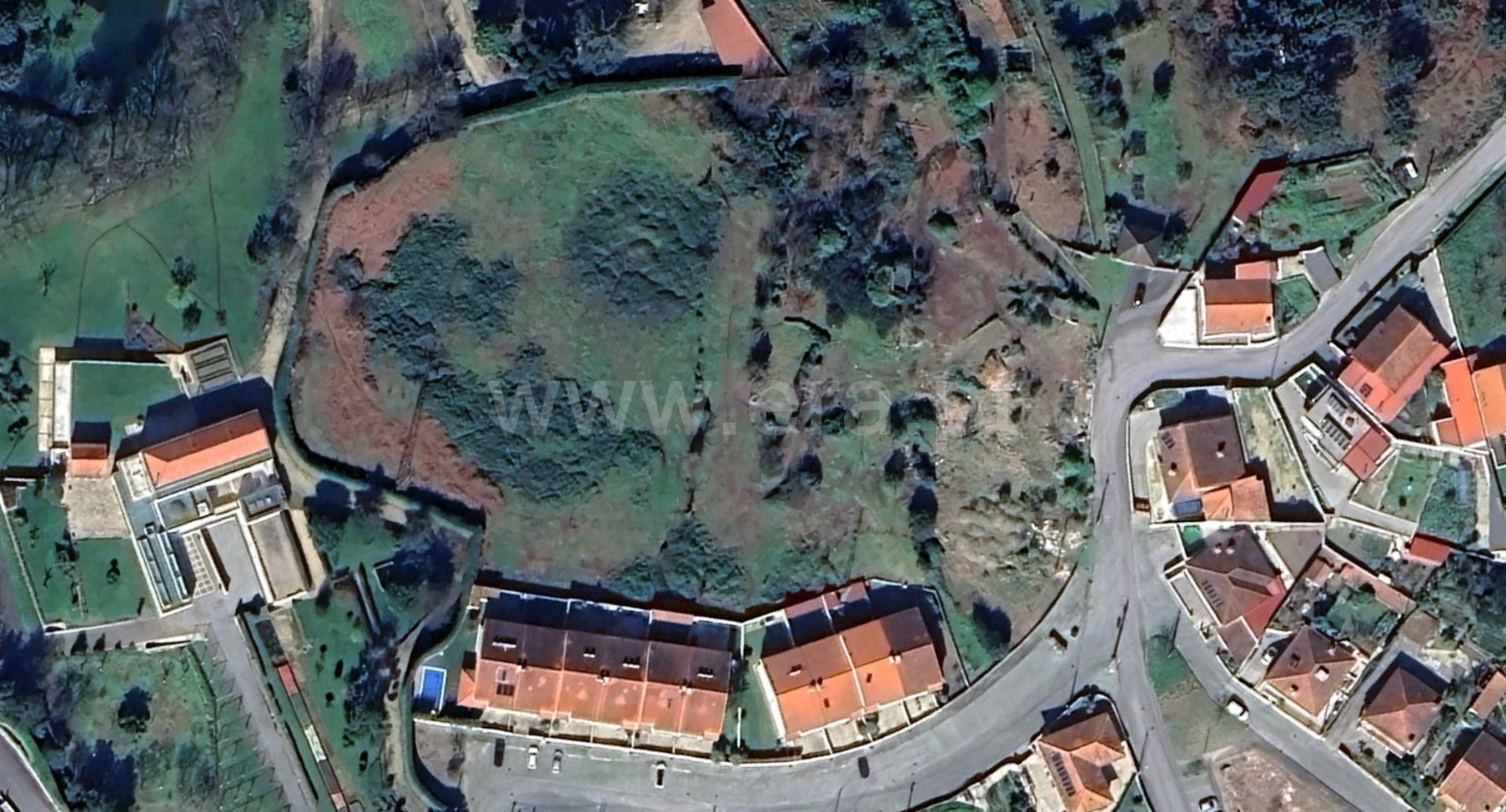 Land for sale in Guimarães, Portugal — €78,000